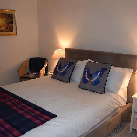 Holly House * Settle