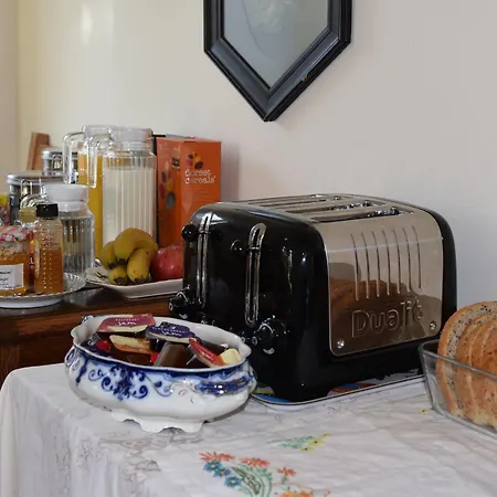 Alojamento de Acomodação e Pequeno-almoço Holly House